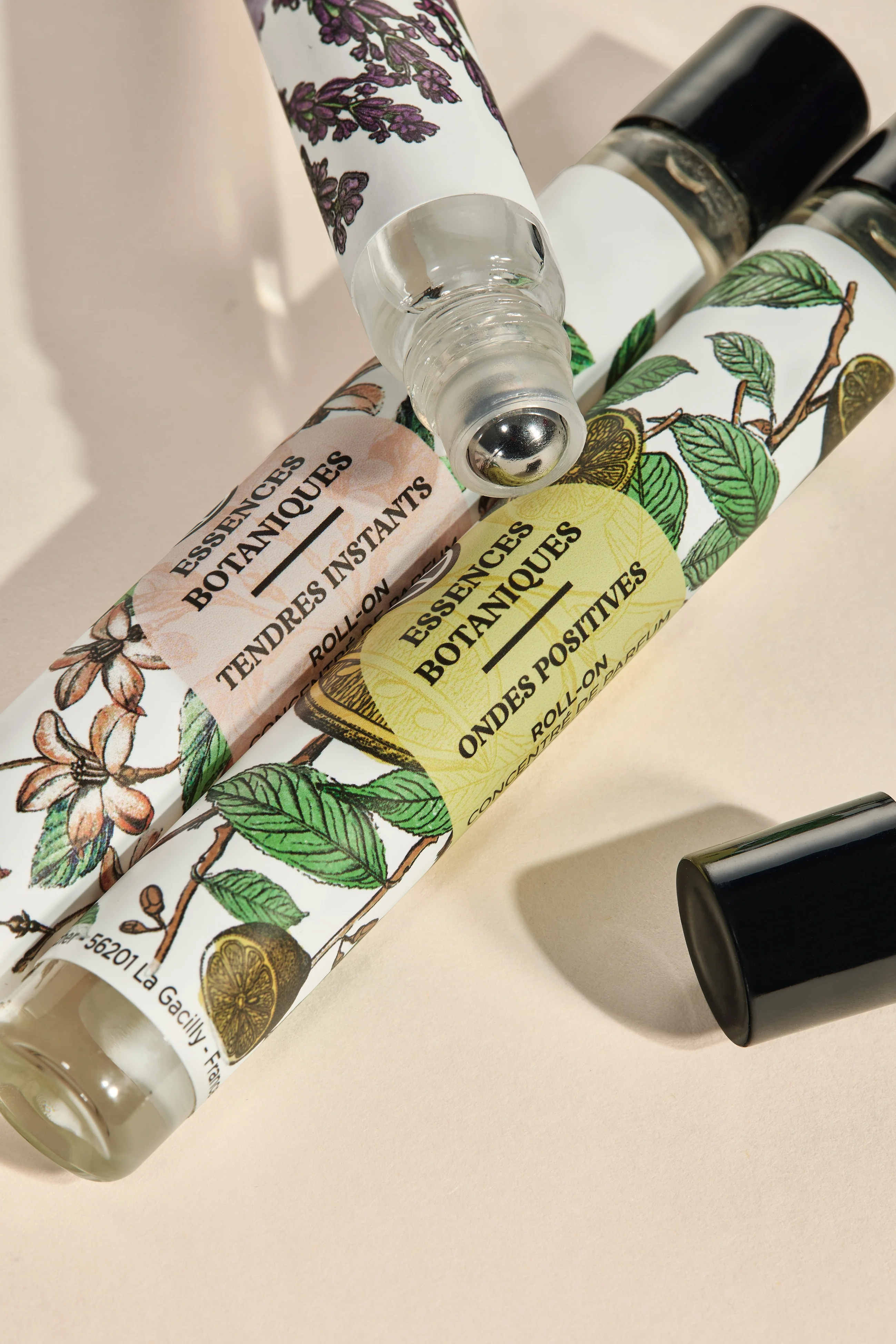 Concentrated Perfume Roll-on Ondes Positives - Image 5