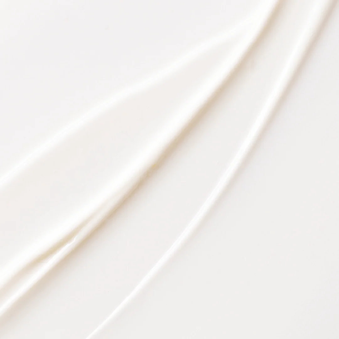 The Illuminating Eye Cream With The Cooling Metal Applicator Tip - Image 6